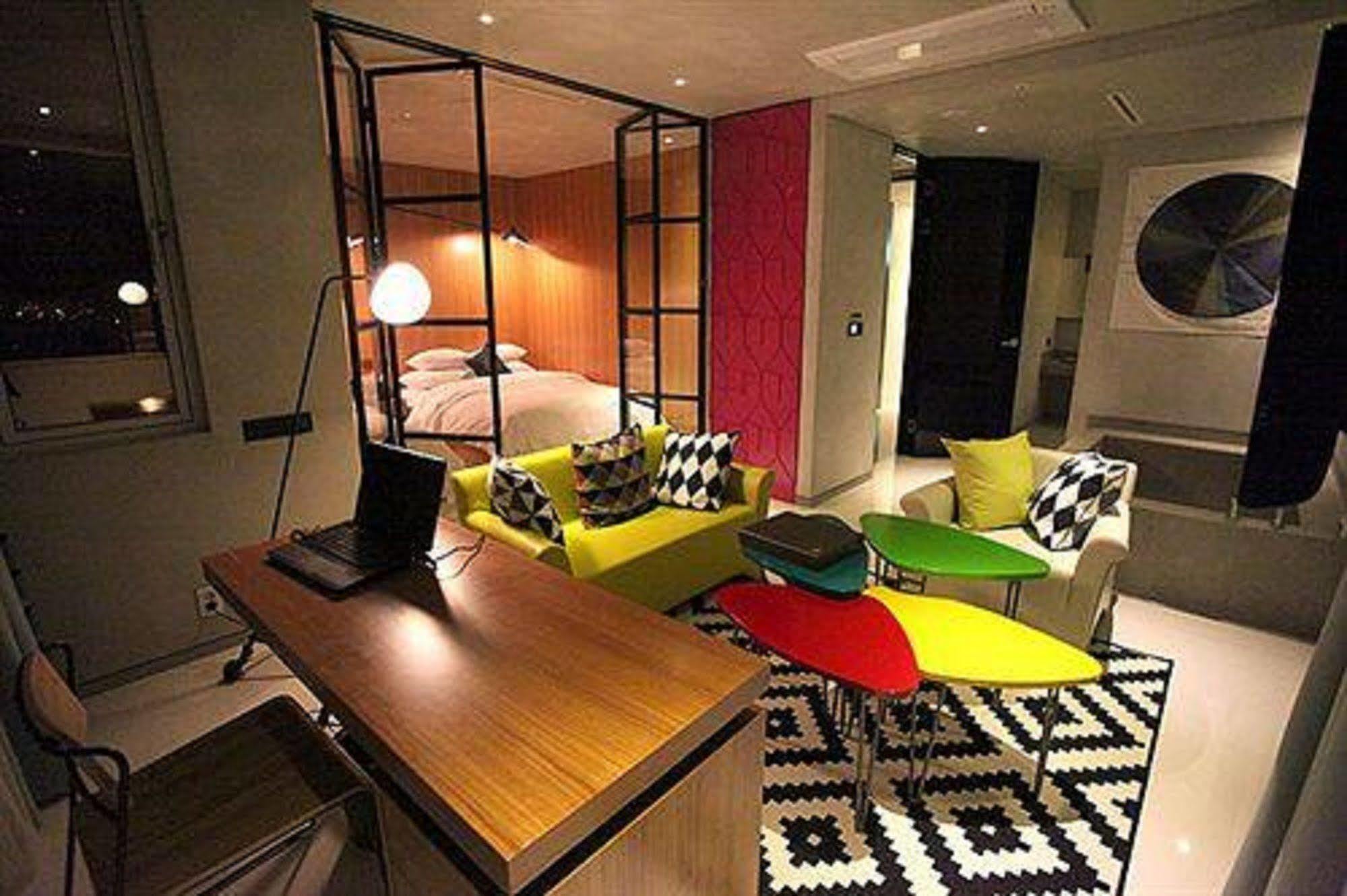 Hotel The Designers Hongdae Seoul Exteriör bild